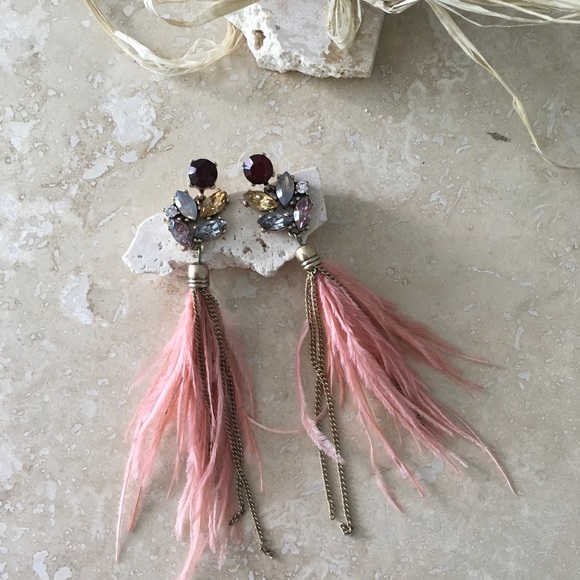 MischkaPu Jewelry - Last 1! STATEMENT FEATHER EARRINGS